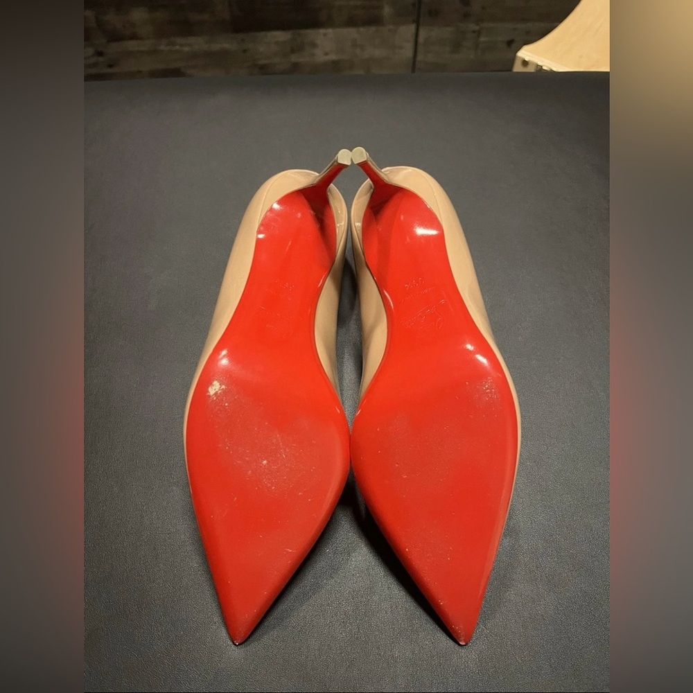 Christian Louboutin Nude Heels with Signature Red Sole size 39.5 SOLD!!! - Picture 6 of 10
